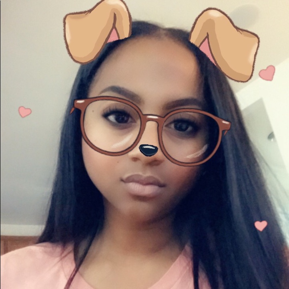 Meet your Posher, Ashley